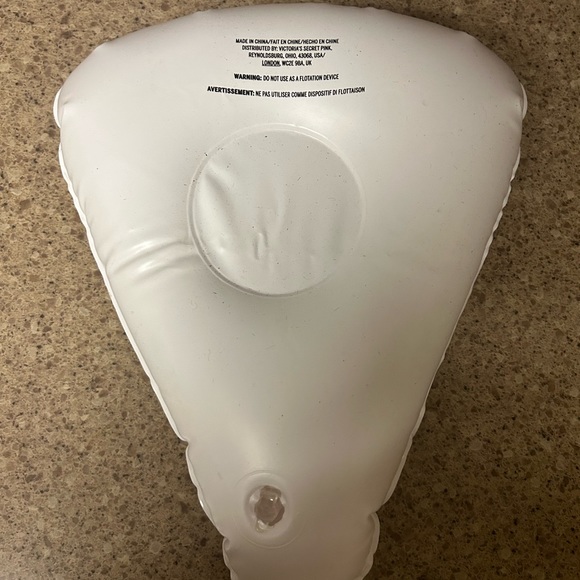 VICTORIA’S SECRET PINK | Pizza Pool Float Cup Holder (cup not included) - Picture 6 of 8
